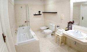 Bonerowski Palace bathroom